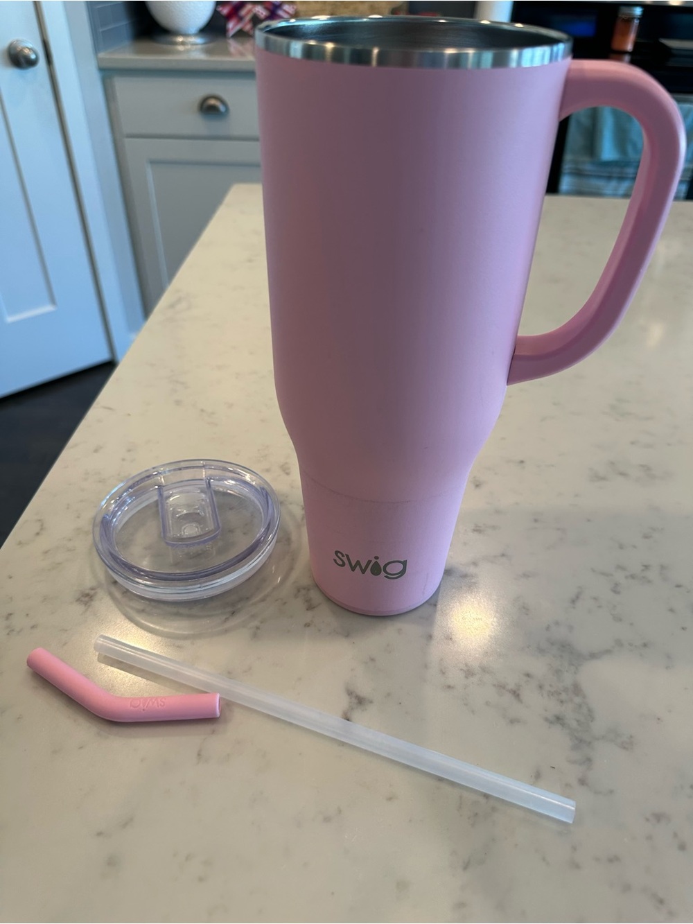 Swig 40 oz mega mug